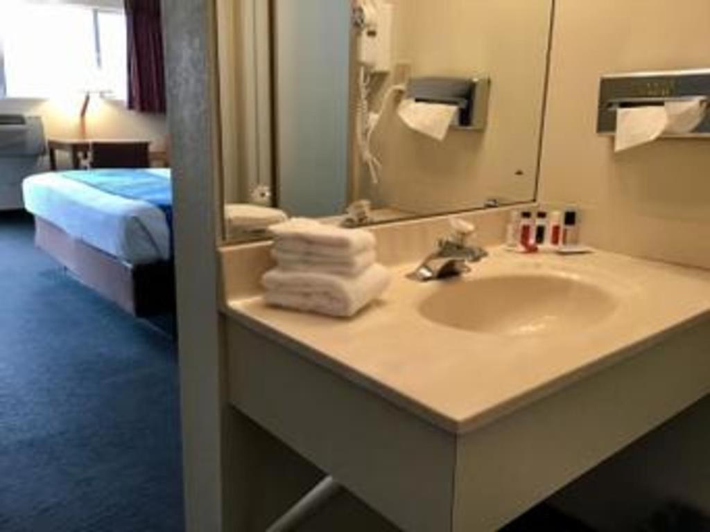 Travelodge By Wyndham Powell Eksteriør billede